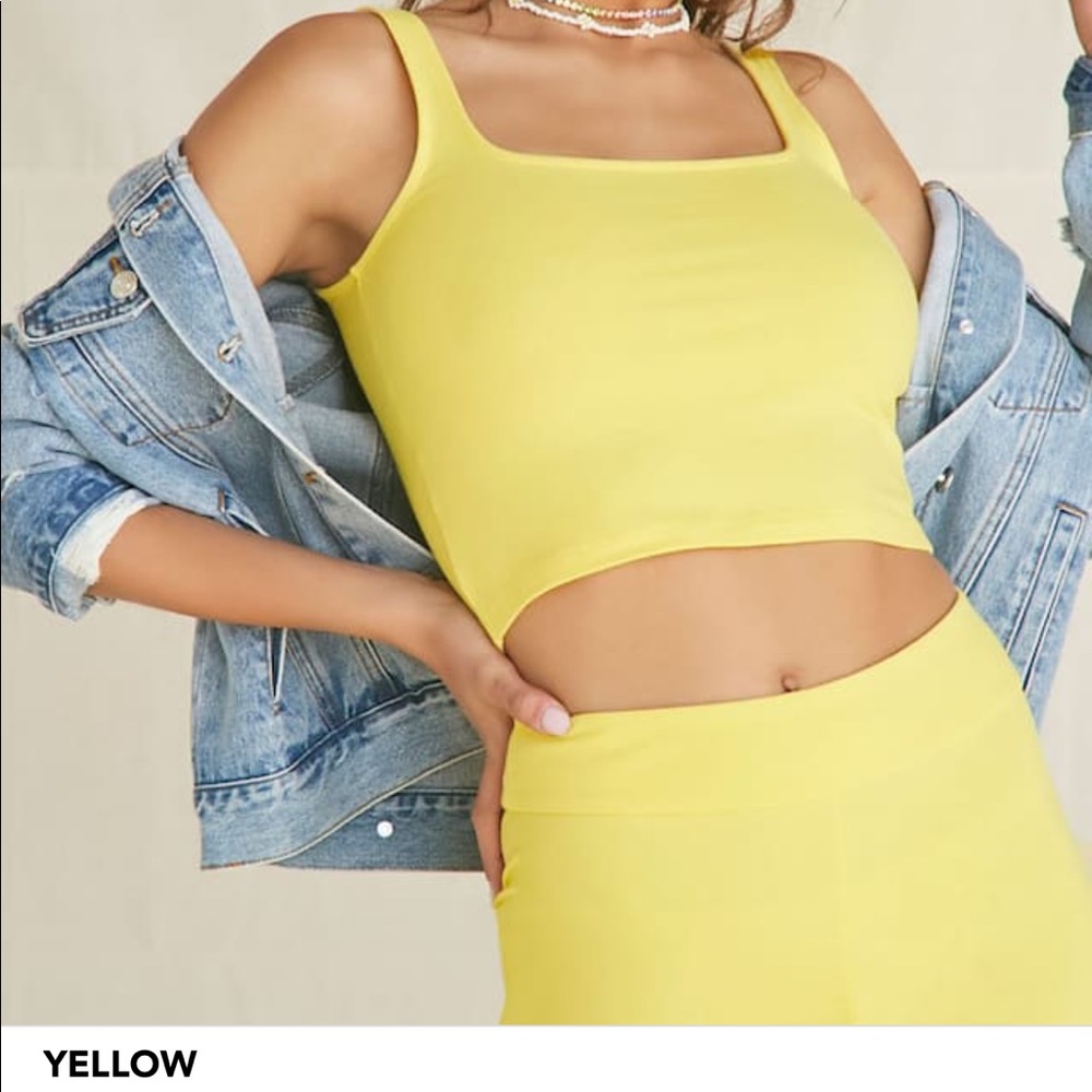 I am selling two tops! bought them from Forever 21